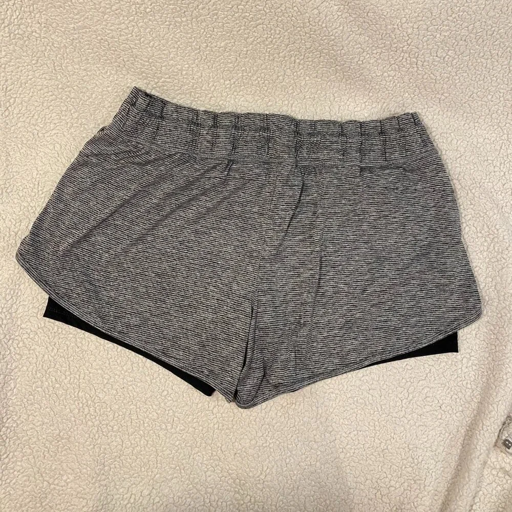 Avia Black and Gray Patterned Athletic Shorts - Biker Shorts Lining - Women's XL - Picture 2 of 8